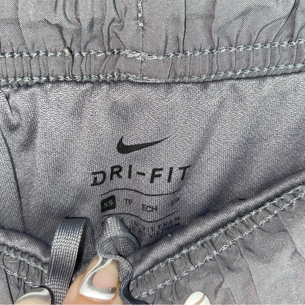 Nike Gunsmoke Heather Tempo Running Shorts - Picture 6 of 7